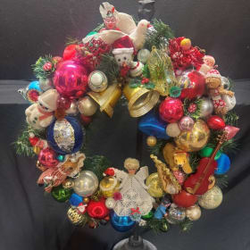 19. Vintage Christmas Ornament Wreath item
