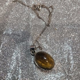Tiger's eye pendant with silver chain item
