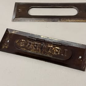 Vintage letter plate item