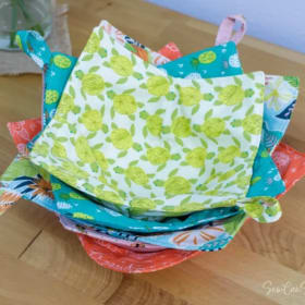 2 Cozy Bowl Holders item