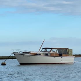 Brunch boat cruise on Lady Astor for four item