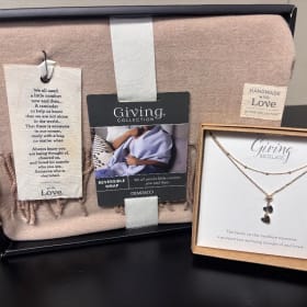 #1 "Giving" Gift Set item