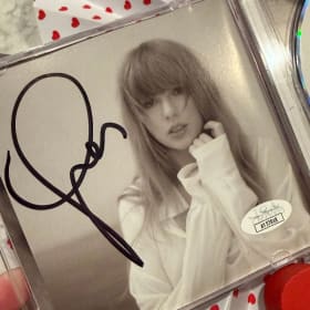 Signed Taylor Swift TTPD CD item