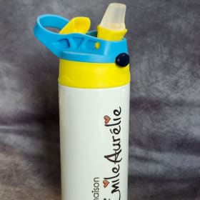 Bouteille enfant bouchons de couleur item