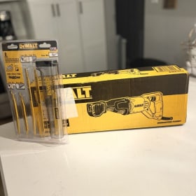 Dewalt Reciprocating Saw item