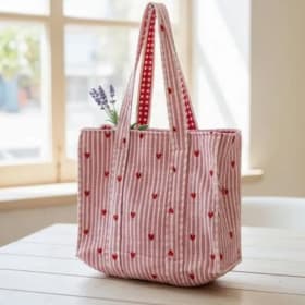 Roxease Limited Edition Loving Hearts Tote (Value: $75) item