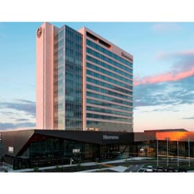 Nuitée au Sheraton Saint-Hyacinthe avec accès CLUB item