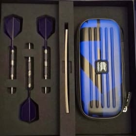 Target 975 Ultra-Marine 01 Darts Gift Set item