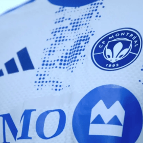 4 Tickets & 2 CF Montréal jerseys item