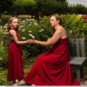 Studio Maison Mother's Day Wall Portrait Session item