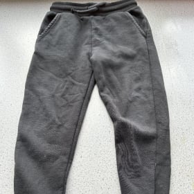 PE jogging bottoms - Size 4-5 item