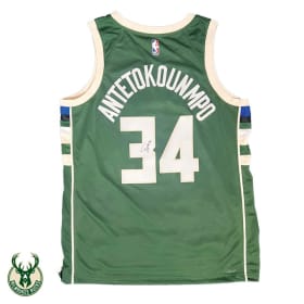 Giannis Autographed Jersey item