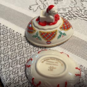 LENOX Collector Egg item