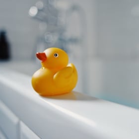 🫧 Bubbles & Giggles Kids’ Bath Basket 🫧 item