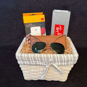 Raffle #O - Shades and Snapshots item