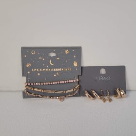 Love surrounds 6 pce jewelry bundle item