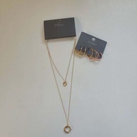 Chic accessory bundle item