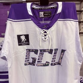 #7 - Tyler Misialek item