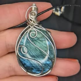 Labradorite Pendant item