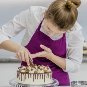 Cake decorating workshop item