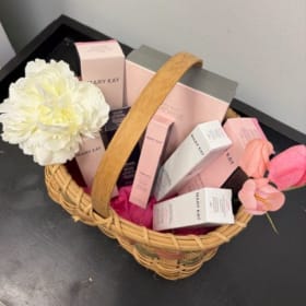Mary Kay Basket 1 item