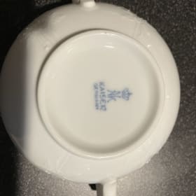 China Tea set with 11 cups & lids item
