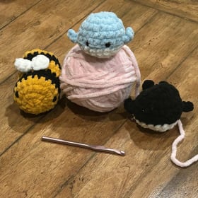 2 Hours of Crochet Lessons + Crocheted Bee and 2 Whales item