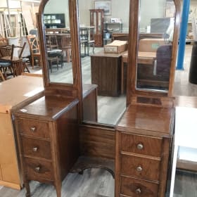 Dressing Table item