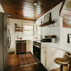 Red Tail Airbnb – 2 Night Stay item