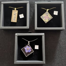 Resin Necklace snake chain item