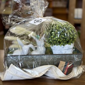 Jax & Byrdz Mercantile Spring Gift Basket🌿🐰 item