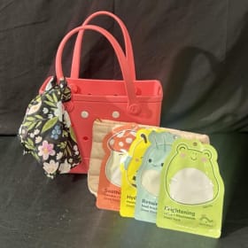 Lot #124 Bogg Beauty item