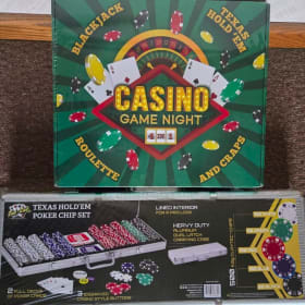 Texas Hold'Em Poker Chip Set item