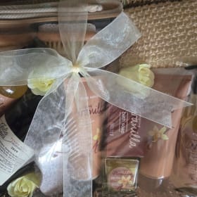 (2/2) Vanilla Spa Products Basket item