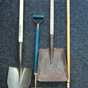 C. Gardening tool set item