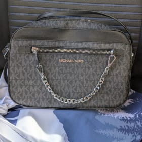 Michael Kors Purse item
