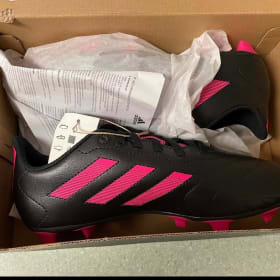 Soccer cleats size 5 item