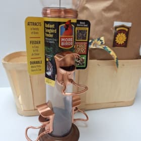 G15 - Birdseed Gift Basket item