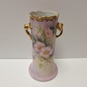 HH5 - Vase and Collector's Spoons item