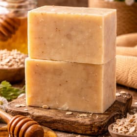 Manuka honey and oat soap item