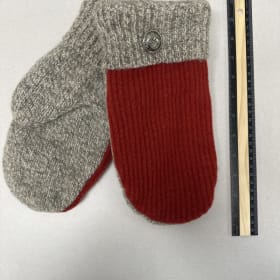 #60 red and beige mittens by Jan Nelson item