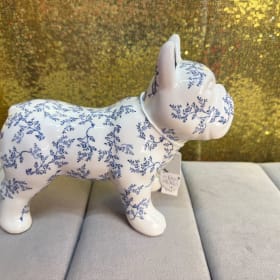 Bulldog/frenchie figurine item