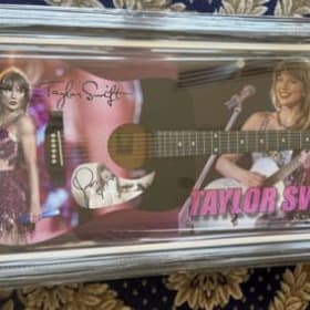 Taylor Swift item