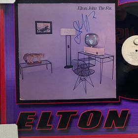 Sir Elton item