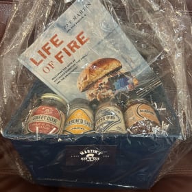 Martin's Barbeque Basket item