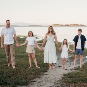 🖼️ Mini Family Photo Session with Lockhart Photography item