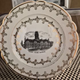 Vintage Barrie Court House Plate item