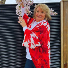 Item 38: BLESSING CANADA KIMONO LONG item