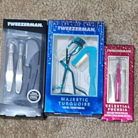 Beauty Essentials Bundle – Lash Curler, Tweezers & Brow Kit item