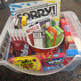 🍿 Movie Night Gift Basket-Tellinghuisen item